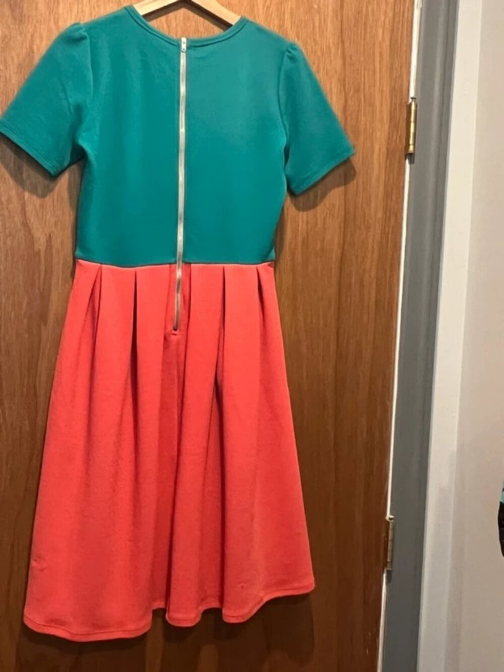 Lularoe - Picture 2 of 3